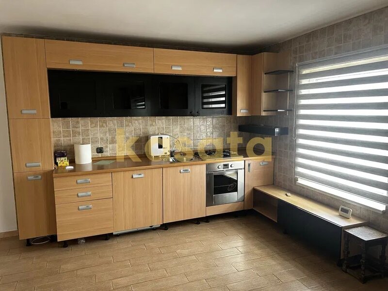 Aviatiei, 2 camere, centrala proprie, instalatii schimbate.